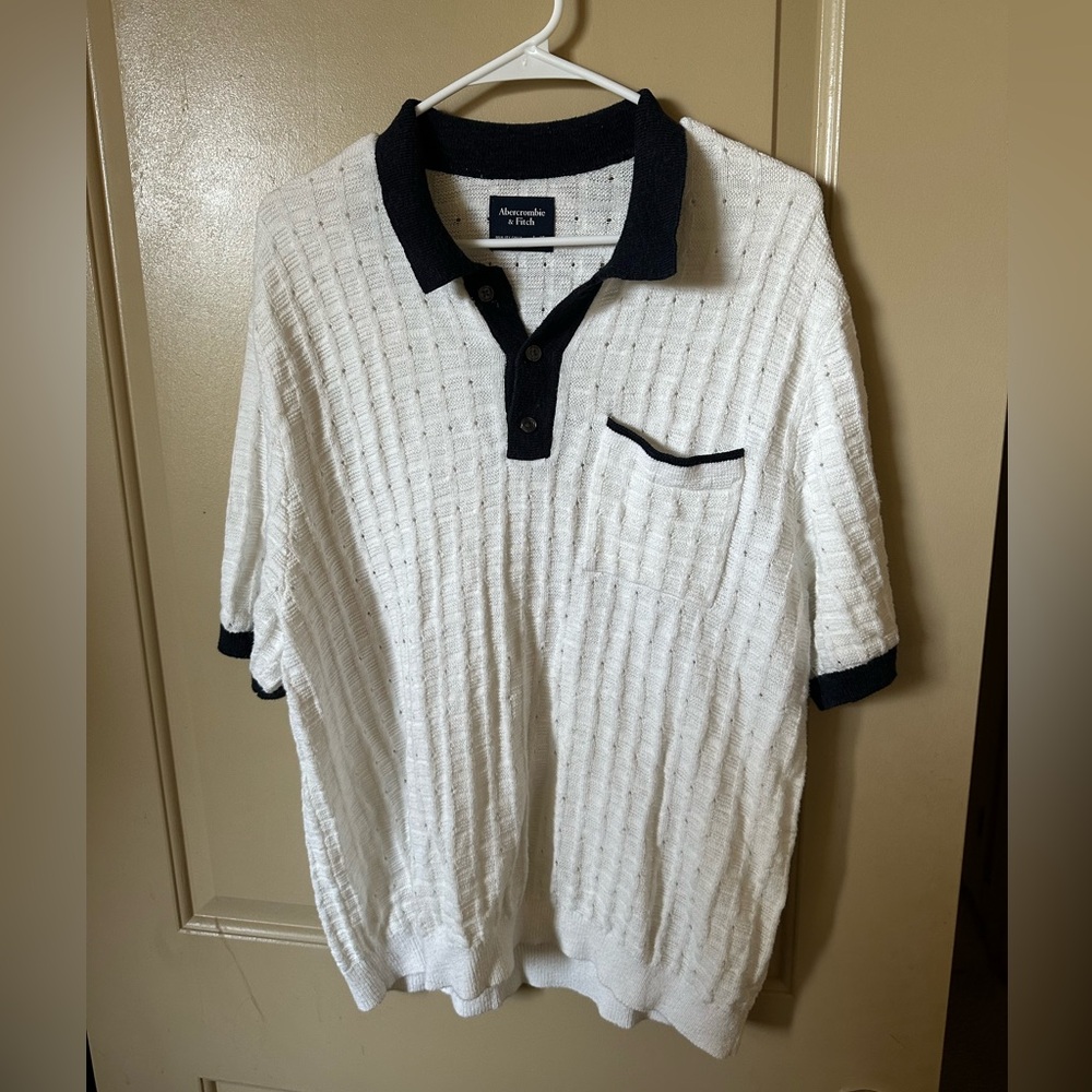 Men’s XL Abercrombie & Fitch White and Navy Blue Polo Shirt